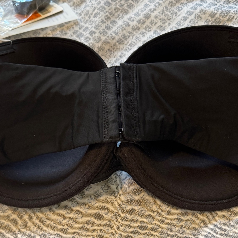 Natori Black Strapless Bra - Picture 3 of 4